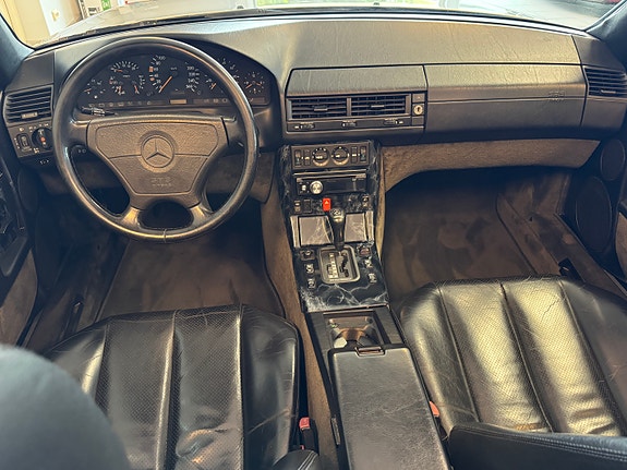 Mercedes-Benz SL280 9 of 20