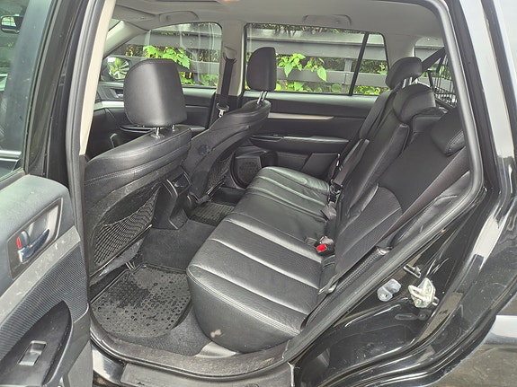 Subaru Outback 9 of 14