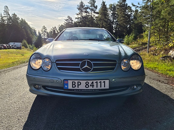 Mercedes-Benz CLK200 2 of 14
