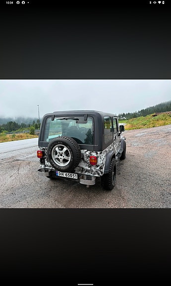 Jeep Wrangler 4 of 12