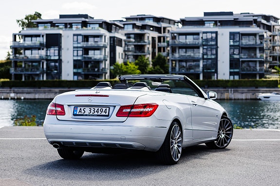 Mercedes-Benz E200 11 of 30