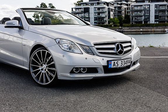 Mercedes-Benz E200 28 of 30