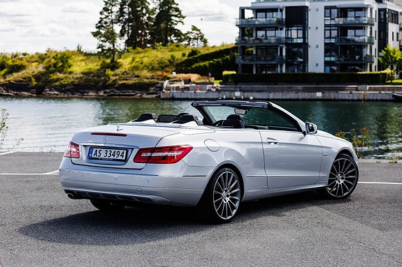 Mercedes-Benz E200 10 of 30