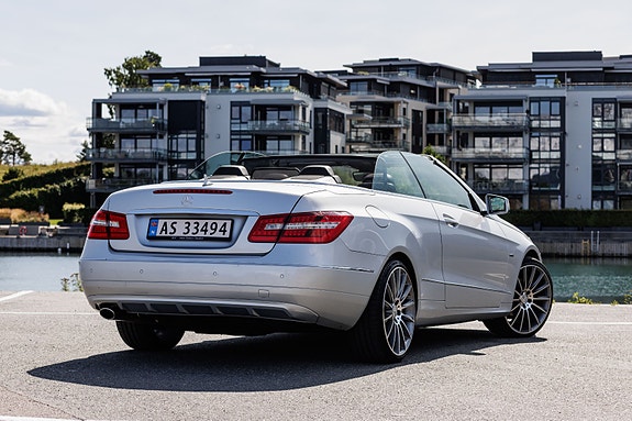 Mercedes-Benz E200 6 of 30