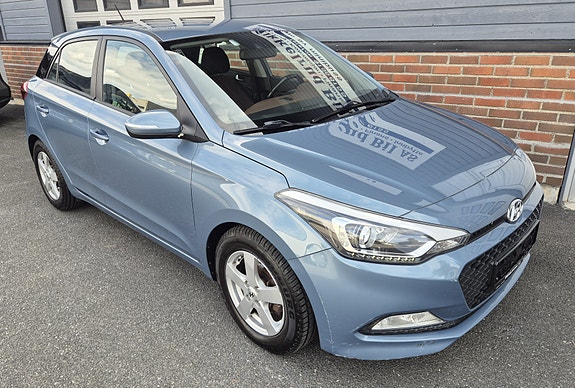 Hyundai i20 3 of 17