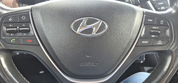 Hyundai i20 13 of 17