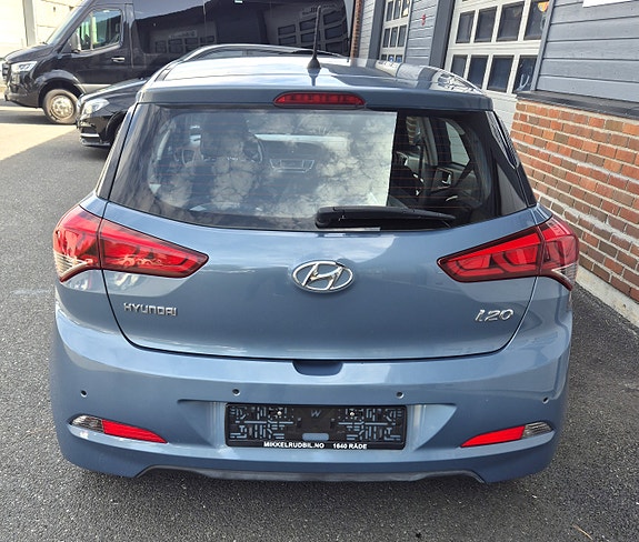 Hyundai i20 9 of 17
