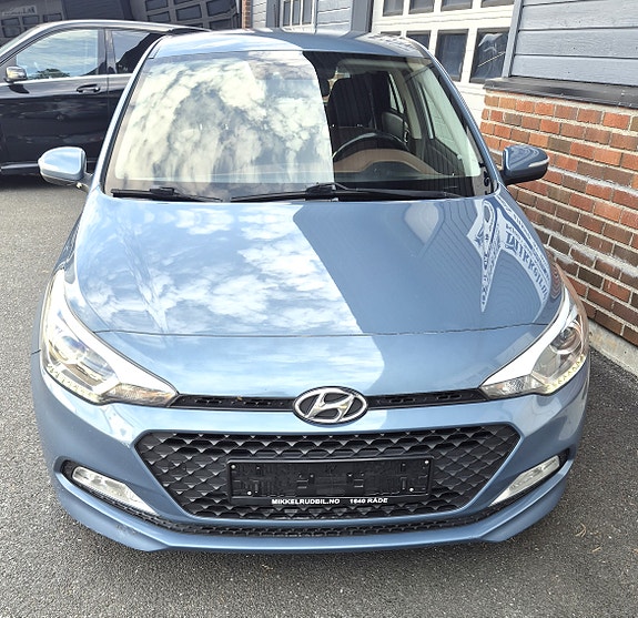Hyundai i20 5 of 17