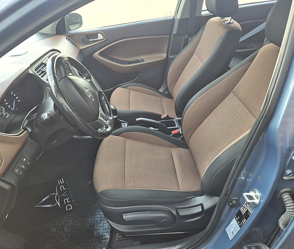 Hyundai i20 12 of 17