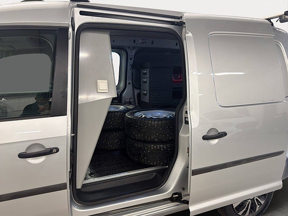 Volkswagen Caddy Maxi 14 of 30
