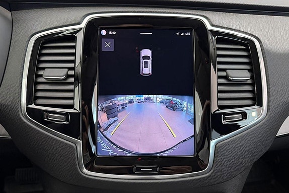 Volvo XC90 28 of 30