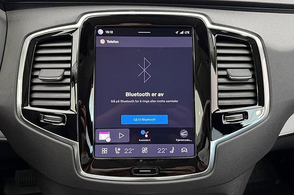 Volvo XC90 26 of 30
