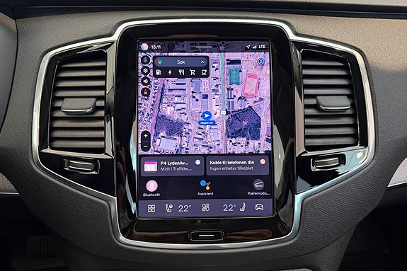 Volvo XC90 24 of 30