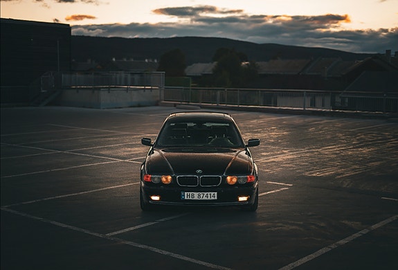 BMW 730d 2 of 30