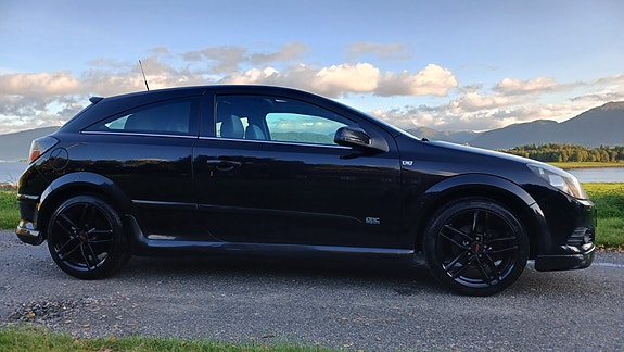 Opel Astra 3 of 19