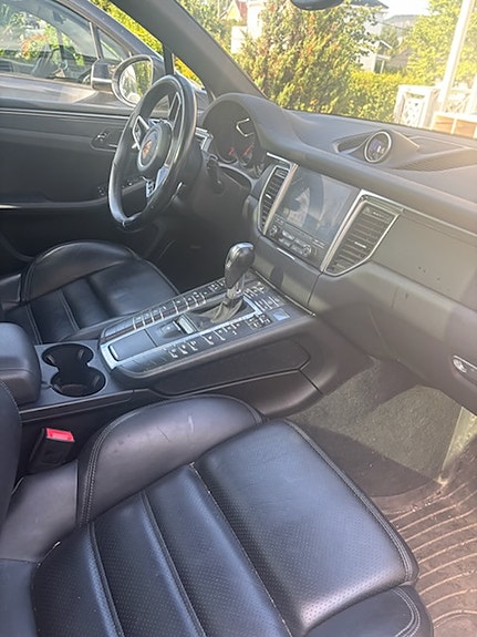 Porsche Macan 4 10 of 11