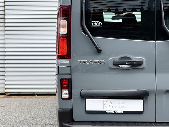 Renault Trafic 10 of 24