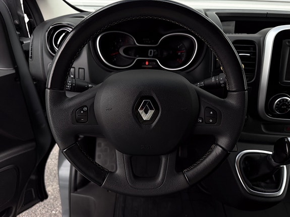 Renault Trafic 14 of 24