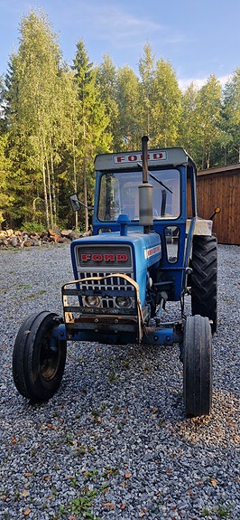 Ford 4000 8 of 25