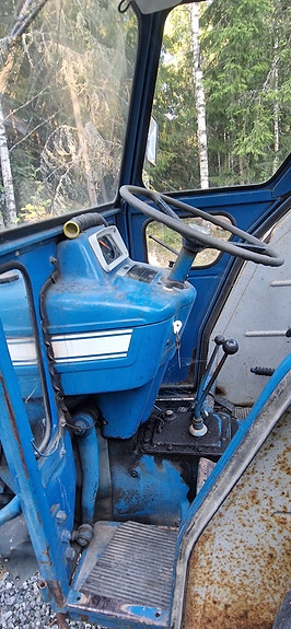 Ford 4000 24 of 25