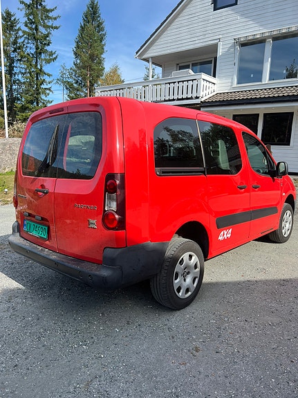 Peugeot Partner 2 of 9
