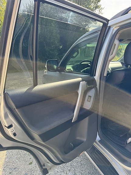 Toyota Land Cruiser 20 of 28