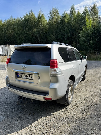 Toyota Land Cruiser 6 of 28
