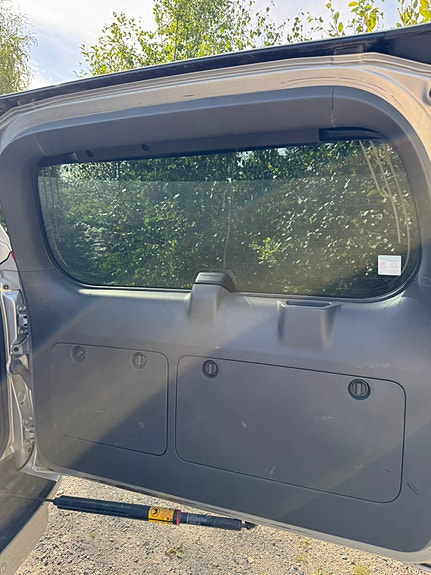 Toyota Land Cruiser 23 of 28