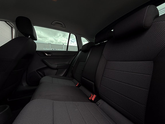 Skoda Rapid Spaceback 14 of 26