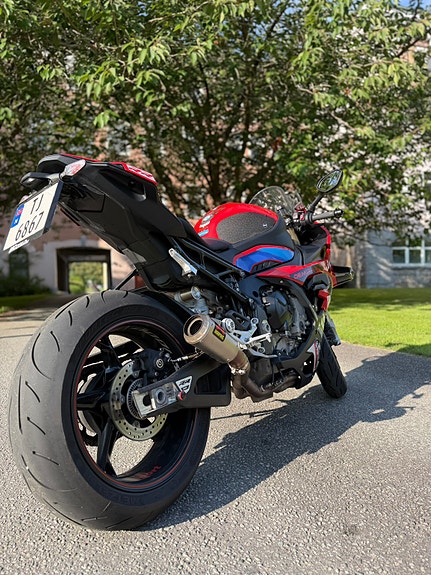 BMW S 1000 RR 7 of 14