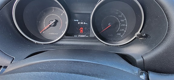 Mitsubishi Outlander 3 of 7