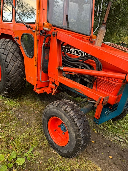 Kubota L175 3 of 14