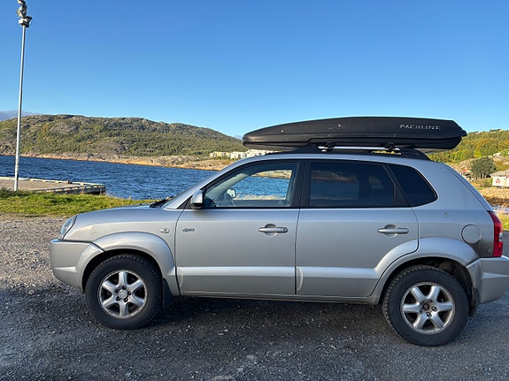 Hyundai Tucson 2 of 9
