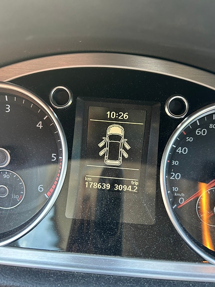 Volkswagen Passat 4 of 18