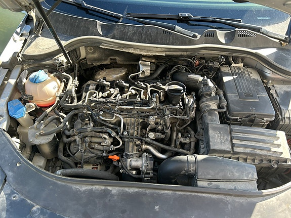 Volkswagen Passat 3 of 18