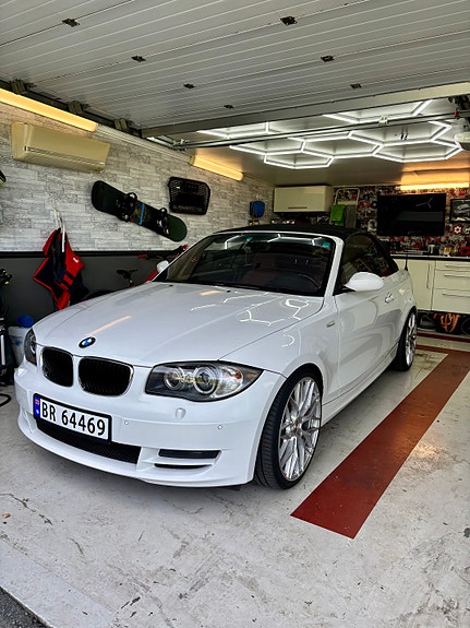 BMW 118i 3 of 8