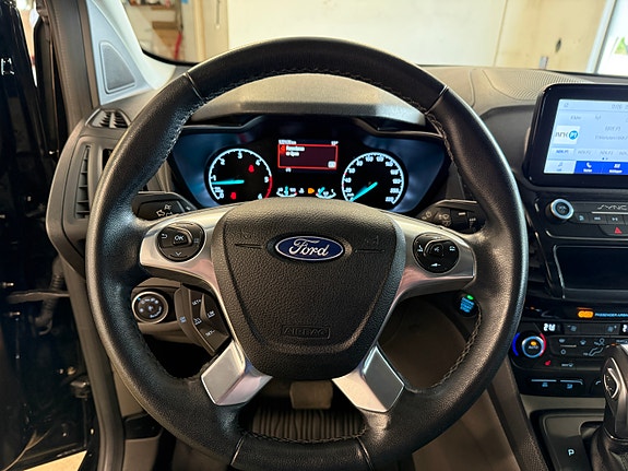 Ford Transit Connect 11 of 20