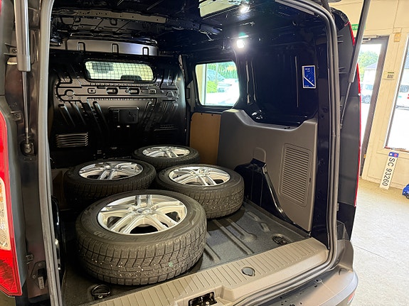 Ford Transit Connect 20 of 20