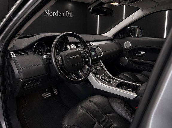 Land Rover Range Rover Evoque 7 of 30