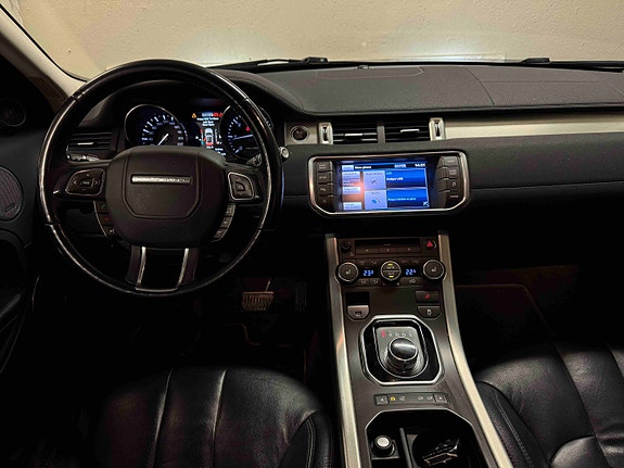 Land Rover Range Rover Evoque 12 of 30