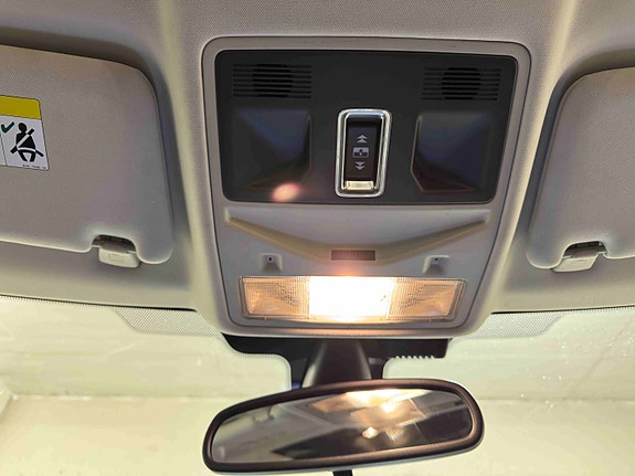 Land Rover Range Rover Evoque 14 of 30
