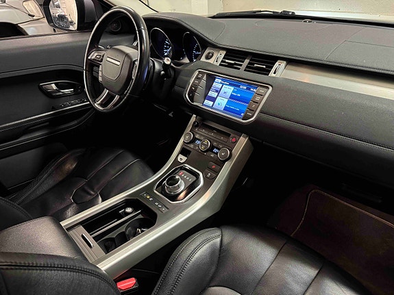 Land Rover Range Rover Evoque 13 of 30
