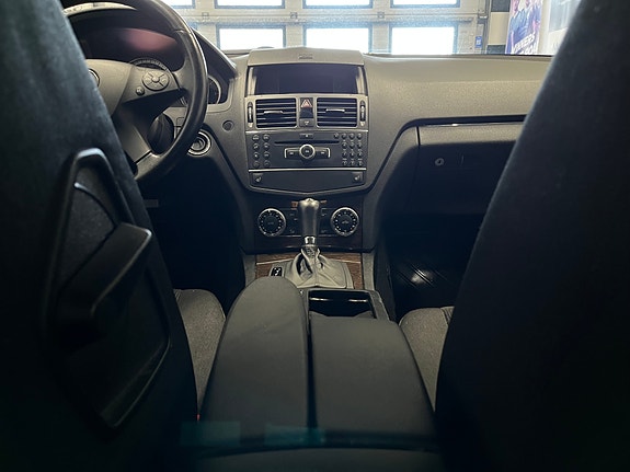 Mercedes-Benz C200 d 26 of 30