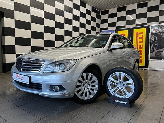 Mercedes-Benz C200 d 3 of 30