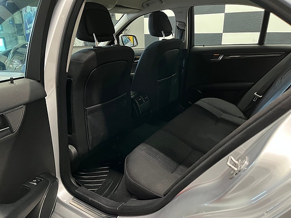 Mercedes-Benz C200 d 23 of 30