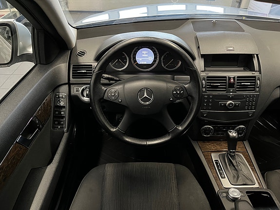 Mercedes-Benz C200 d 28 of 30