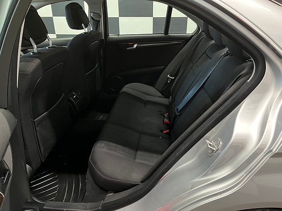Mercedes-Benz C200 d 22 of 30