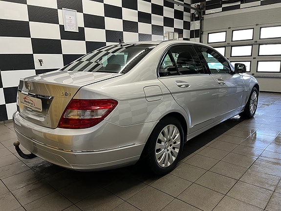 Mercedes-Benz C200 d 9 of 30