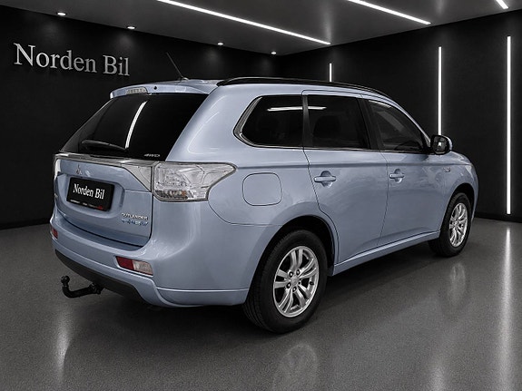 Mitsubishi Outlander 2 of 21