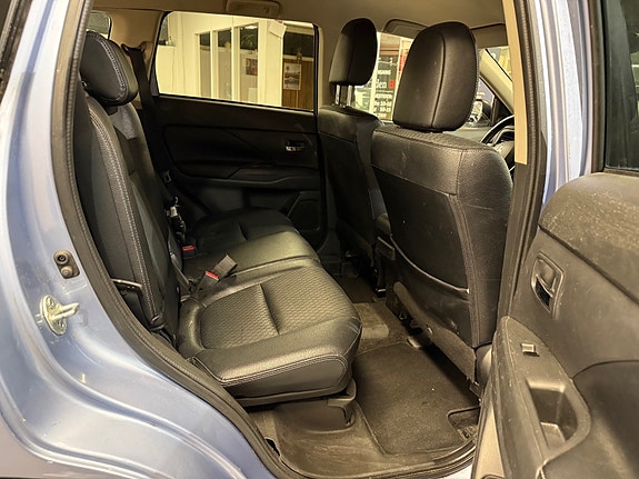Mitsubishi Outlander 18 of 21